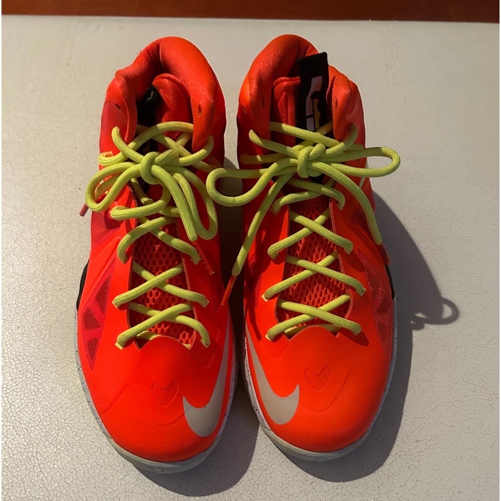 Nike Lebron James Bright Crimson